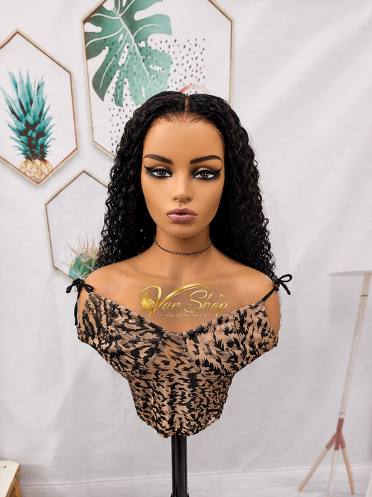 Perruque Water Wave Glueless 7x5 HD Lace Cheveux Humains Brésiliens Vierges 100% Naturels Densité 180% Prête à Porter Sans Colle Noir Naturel 1B Pré-Coupée Pré-Pluckée Hairline Naturelle Confortable Douce Brillante Pour Femme