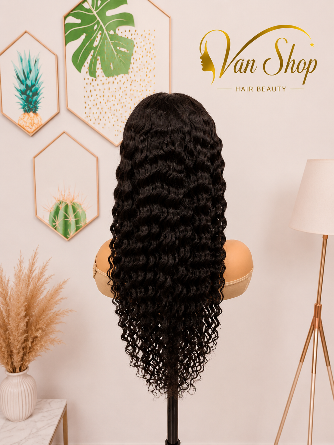Perruque Deep Wave Glueless 7x5 Lace HD Invisible Cheveux Humains Brésiliens Vierges 100% Naturels 180% Densité Pré-Pluckée Sans Colle Prête à Porter Noir Naturel Bonnet Ajustable Qualité Premium Grade 12A